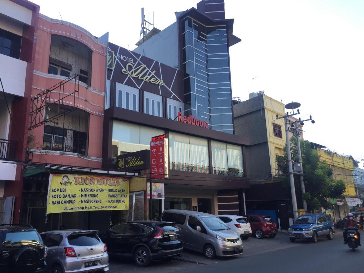 Reddoorz Plus @ Hotel Alden Makassar Bagian luar foto